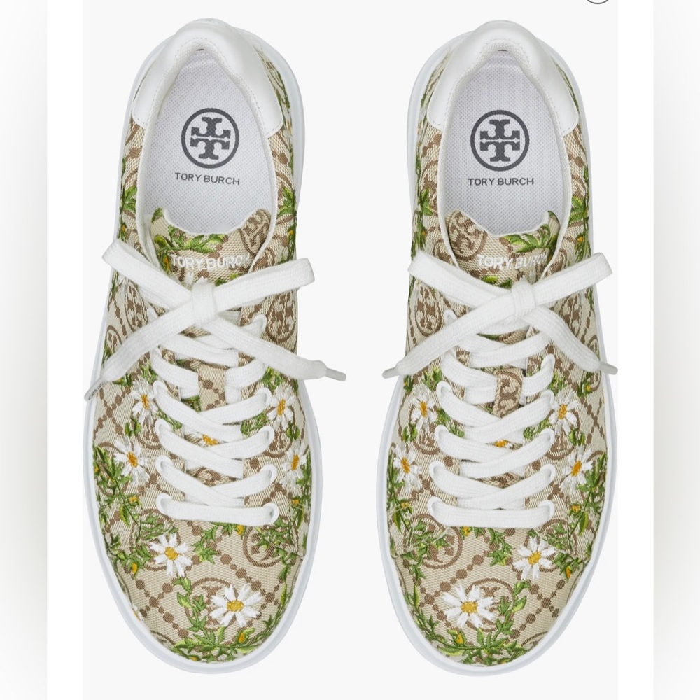 Tory Burch Sneakers. STUNNING 😍